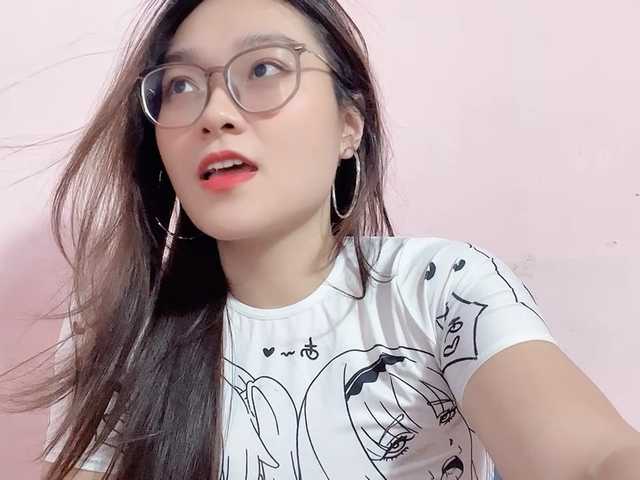 Selena295 live cam on BongaCams