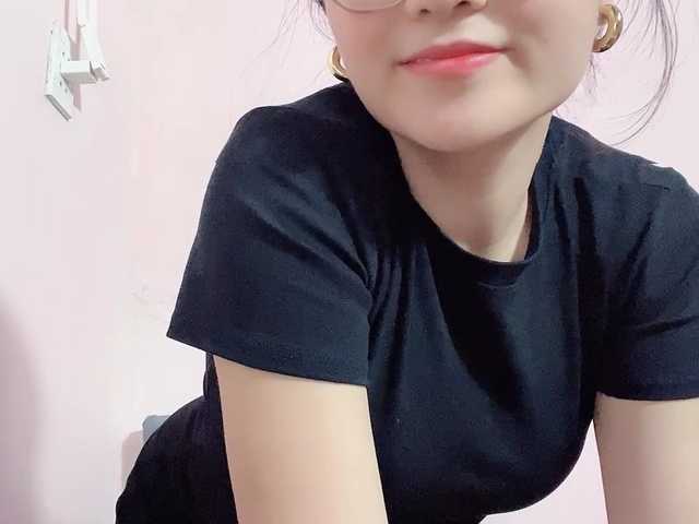 Selena295 live cam on BongaCams