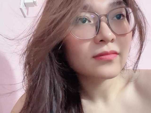 Selena295 live cam on BongaCams