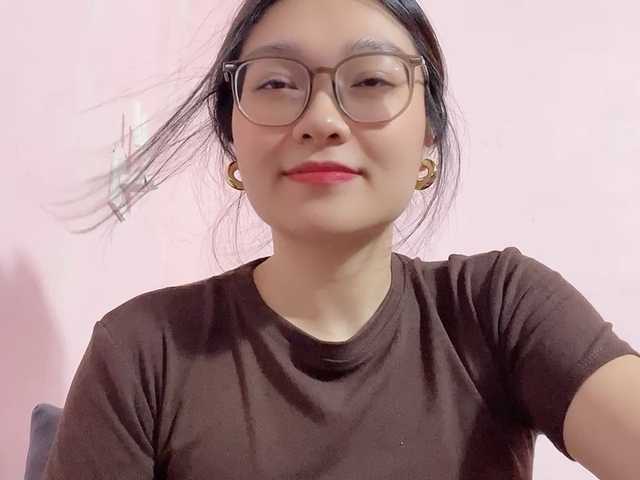 Selena295 live cam on BongaCams
