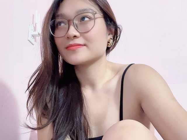 Selena295 live cam on BongaCams