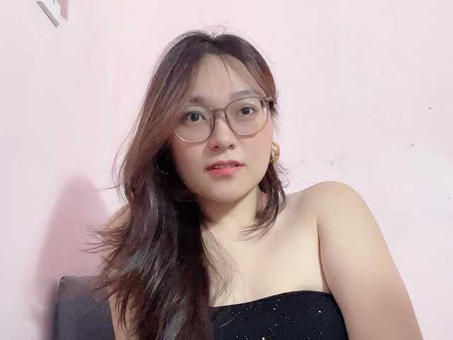 Selena295 live cam on BongaCams