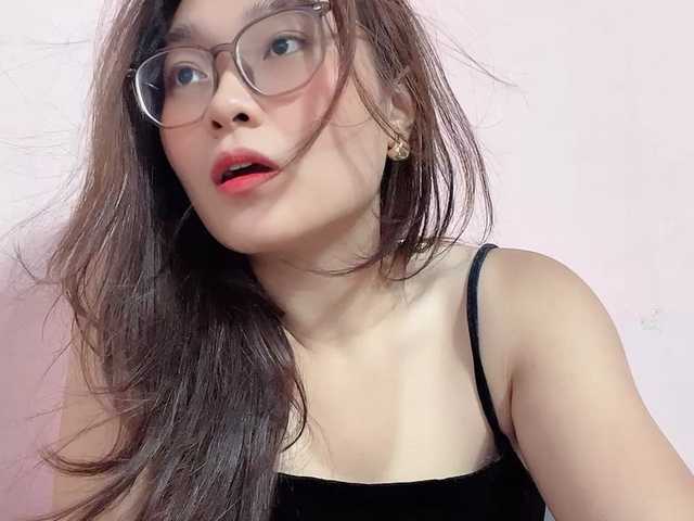 Selena295 live cam on BongaCams