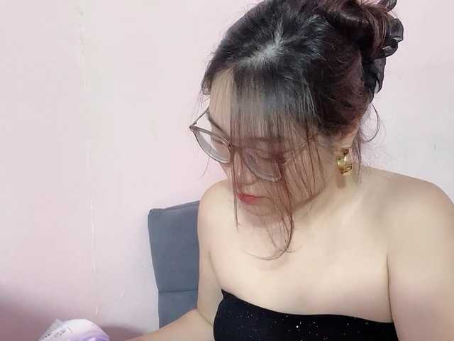 Selena295 live cam on BongaCams