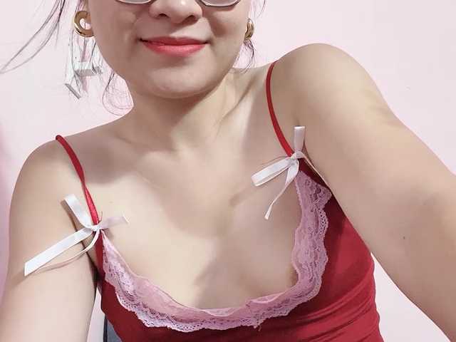 Selena295 live cam on BongaCams