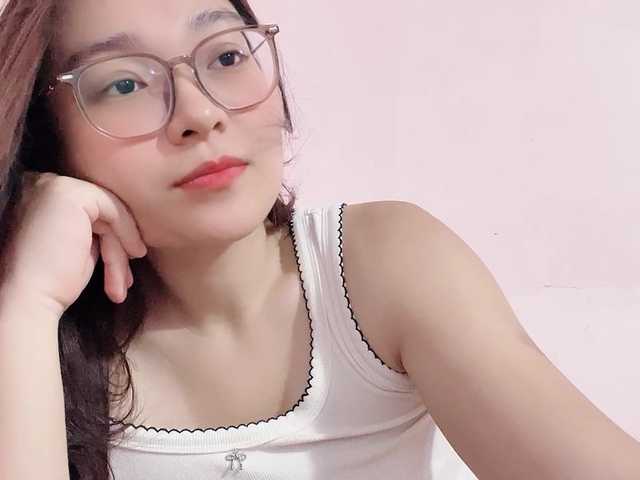 Selena295 live cam on BongaCams