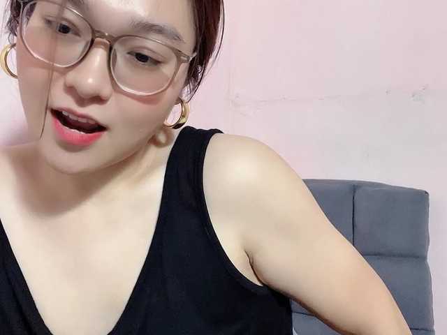 Selena295 live cam on BongaCams