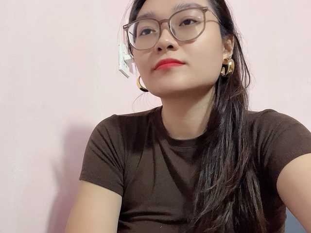 Selena295 live cam on BongaCams