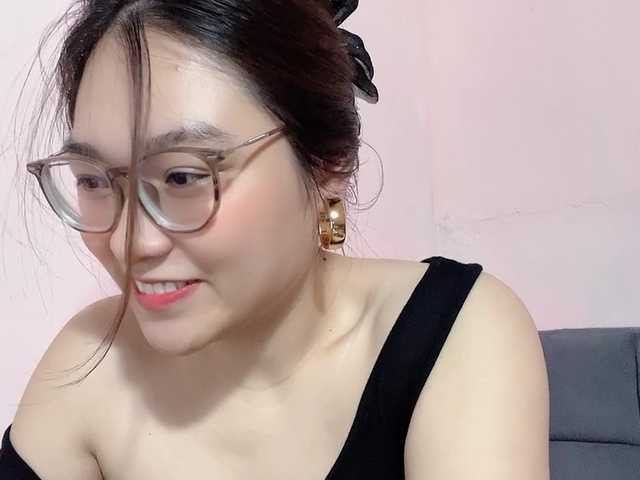 Selena295 live cam on BongaCams