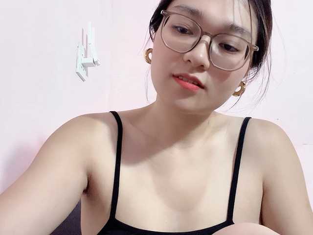 Selena295 live cam on BongaCams
