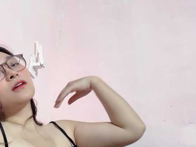 Selena295 live cam on BongaCams