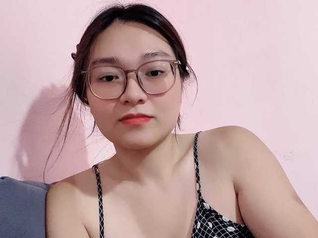 Selena295 live cam on BongaCams