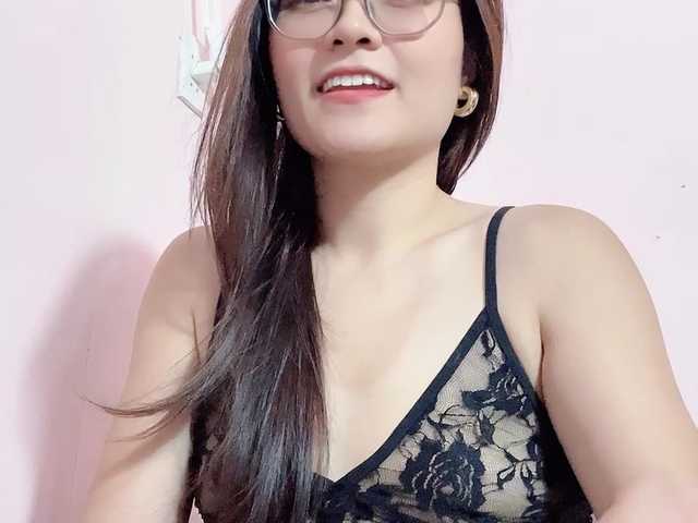 Selena295 live cam on BongaCams