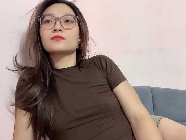 Selena295 live cam on BongaCams