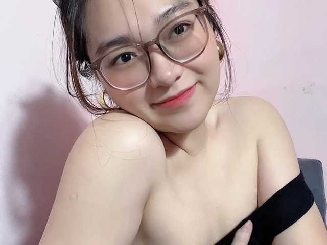 Selena295 live cam on BongaCams