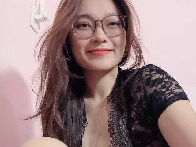 Selena295 live cam on BongaCams