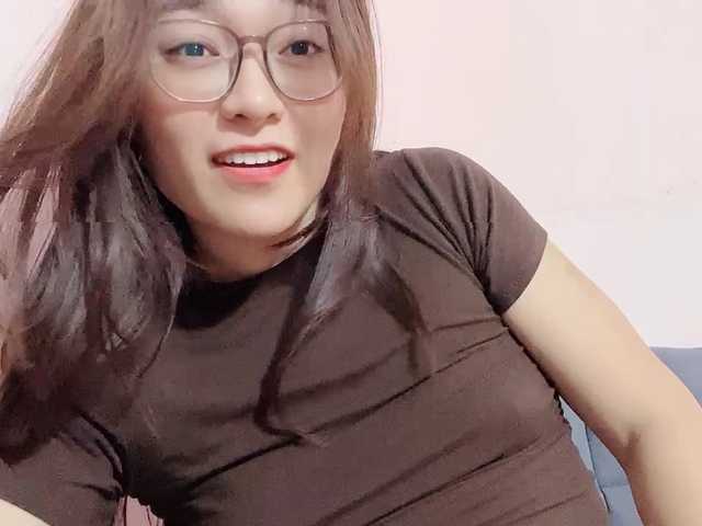 Selena295 live cam on BongaCams