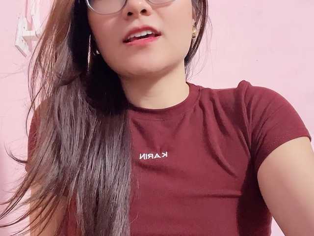 Selena295 live cam on BongaCams