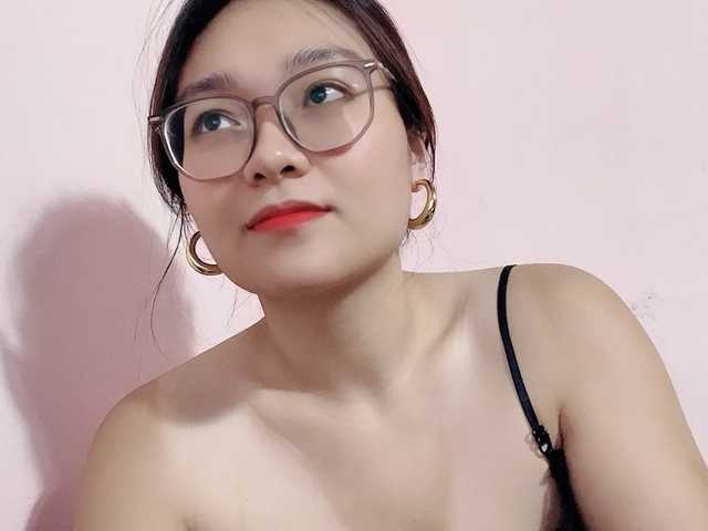 Selena295 live cam on BongaCams