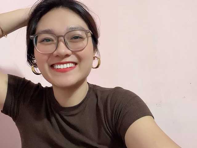 Selena295 live cam on BongaCams