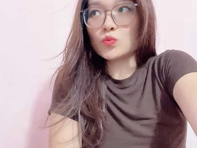 Selena295 live cam on BongaCams