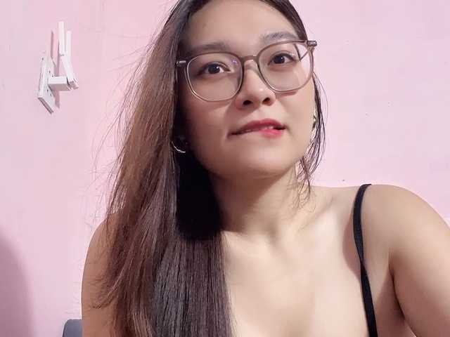 Selena295 live cam on BongaCams