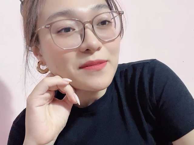 Selena295 live cam on BongaCams