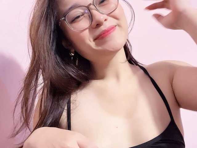 Selena295 live cam on BongaCams