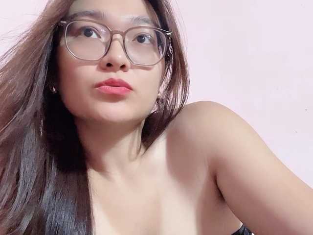 Selena295 live cam on BongaCams