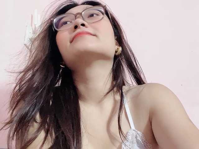 Selena295 live cam on BongaCams