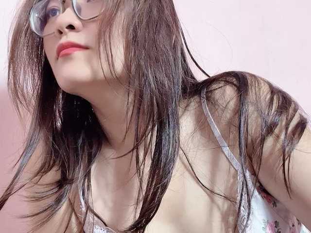 Selena295 live cam on BongaCams