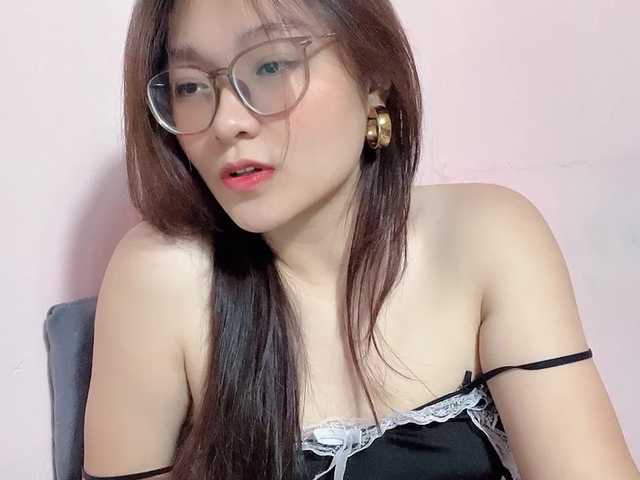 Selena295 live cam on BongaCams
