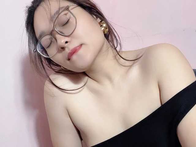 Selena295 live cam on BongaCams