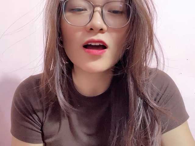 Selena295 live cam on BongaCams