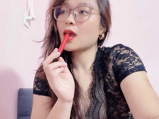 Selena295 live cam on BongaCams