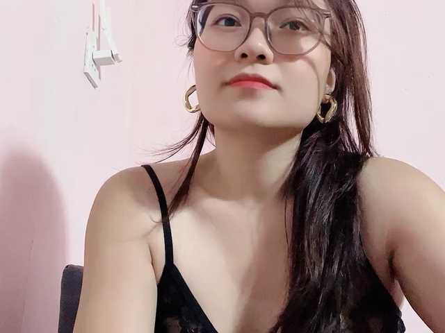 Selena295 live cam on BongaCams