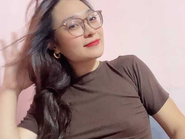 Selena295 live cam on BongaCams