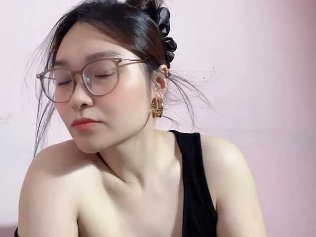 Selena295 live webcam show