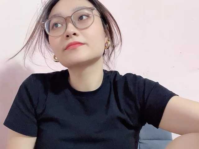Selena295 live cam on BongaCams