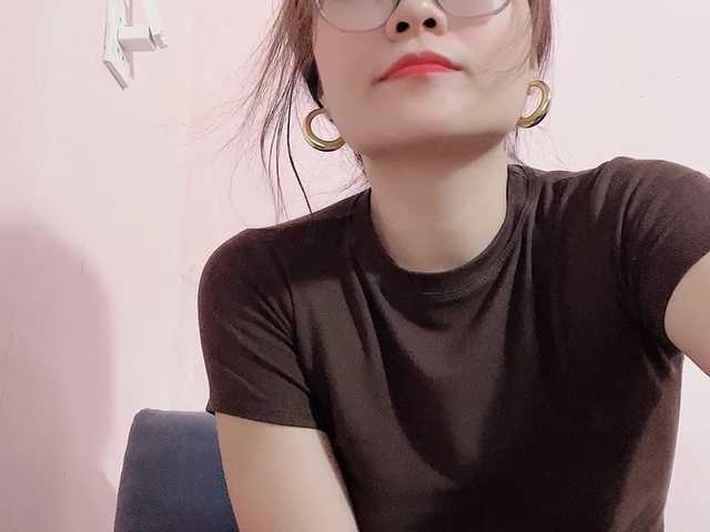 Selena295 live cam on BongaCams