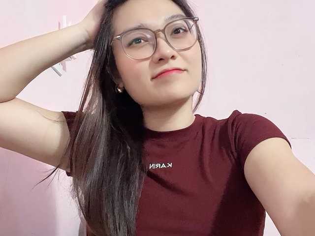 Selena295 live cam on BongaCams