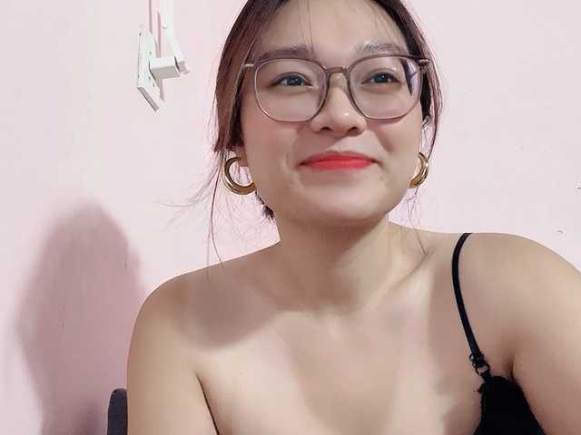 Selena295 live cam on BongaCams