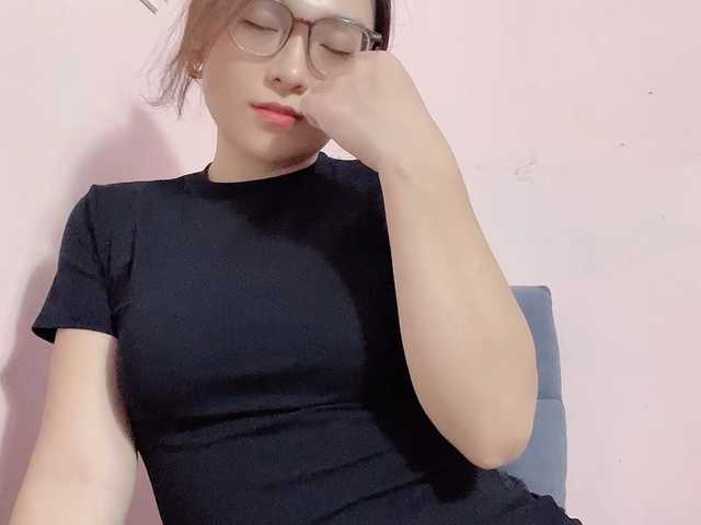 Selena295 live cam on BongaCams