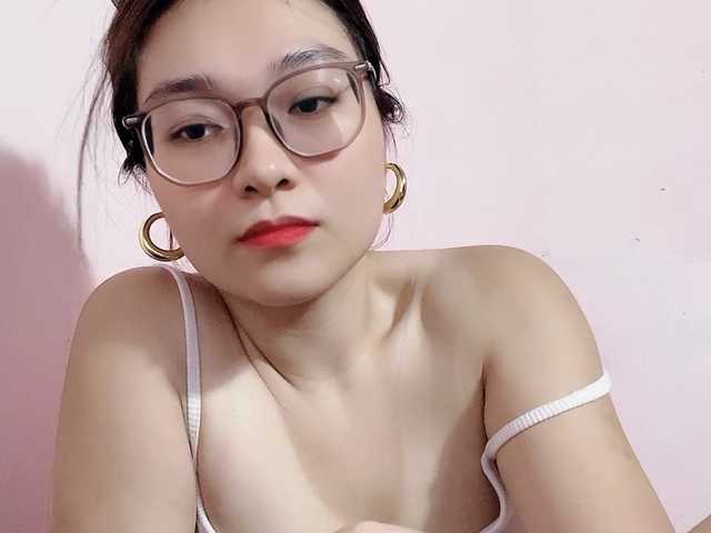 Selena295 live cam on BongaCams