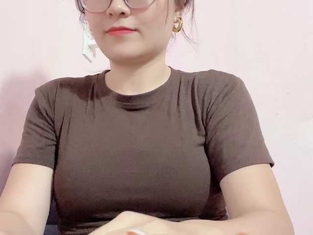 Selena295 live cam on BongaCams