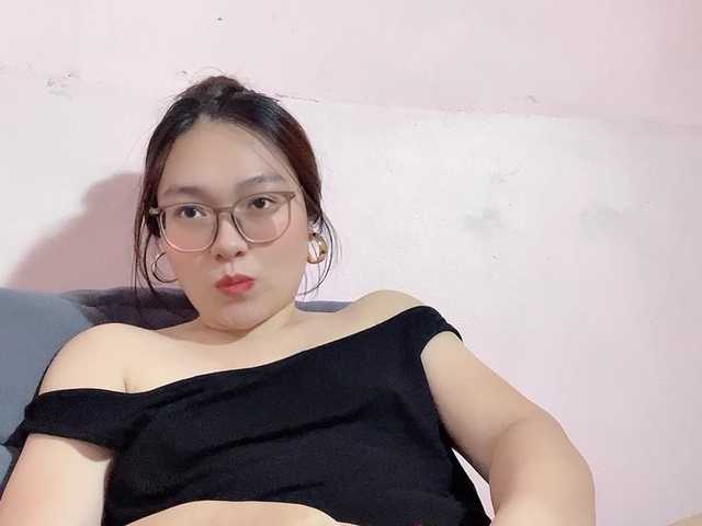 Selena295 live cam on BongaCams