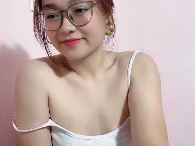 Selena295 live webcam show