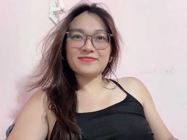 Selena295 live cam on BongaCams