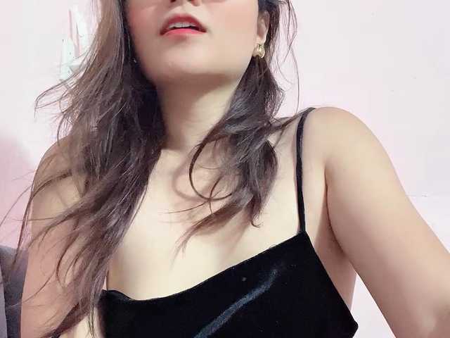 Selena295 live cam on BongaCams