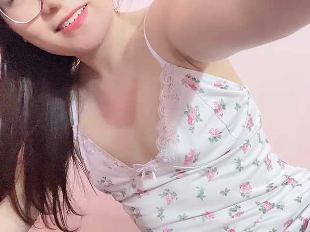 Selena295 live cam on BongaCams